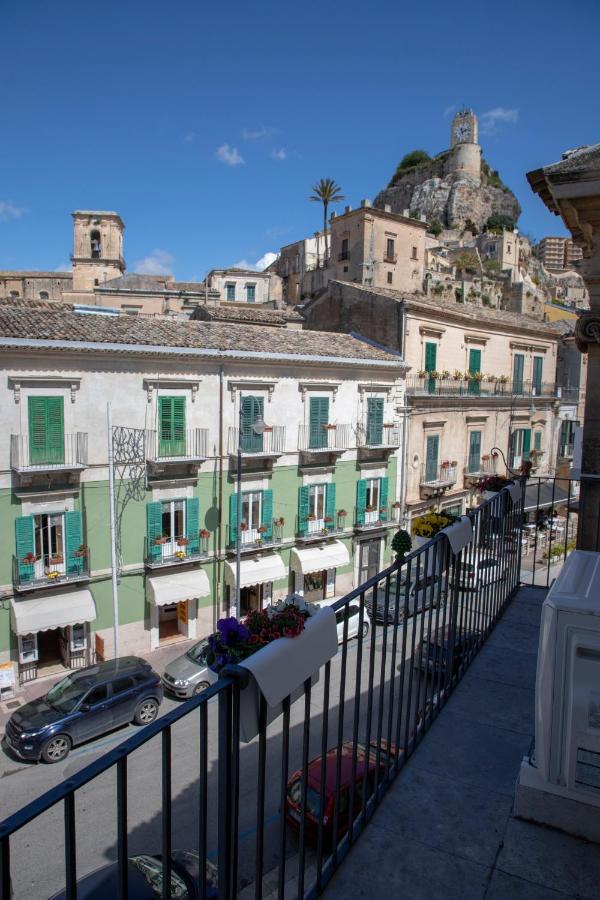 Casa Vacanza Da Dina Modica Exterior photo